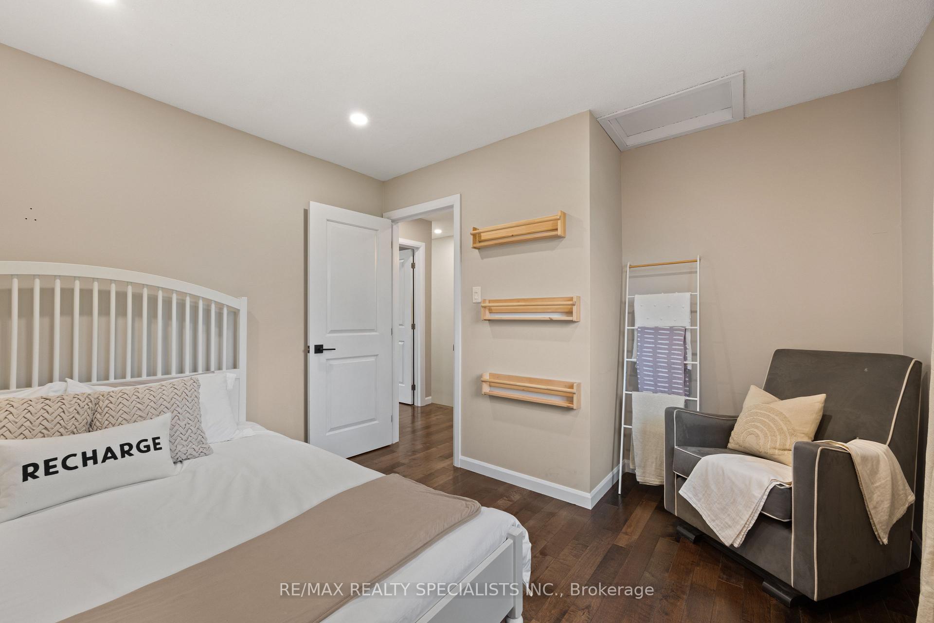 Photo 40 of 10 Lorraine Crescent, Brampton, Westgate — HOMEH