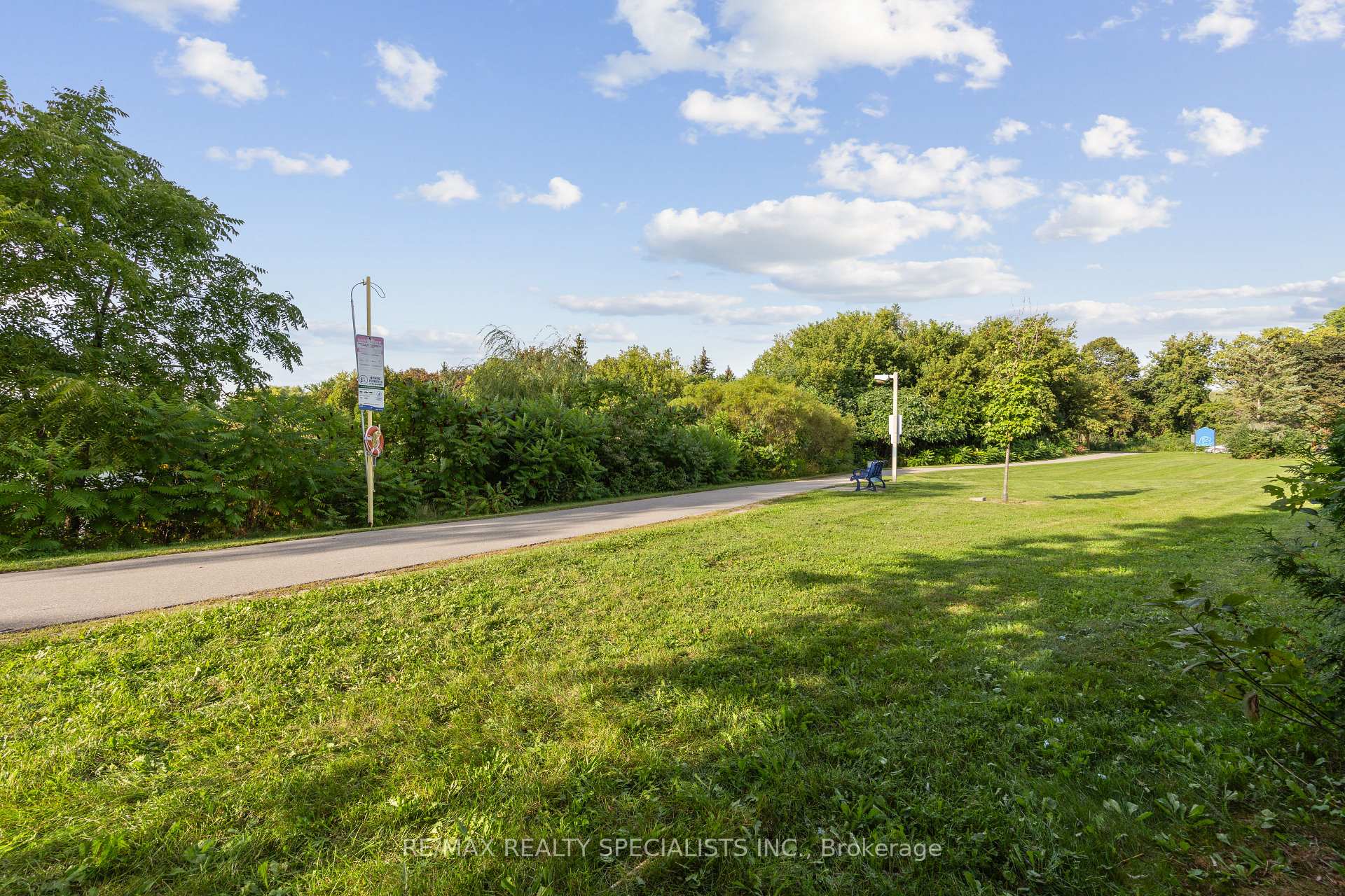 Photo 48 of 10 Lorraine Crescent, Brampton, Westgate — HOMEH