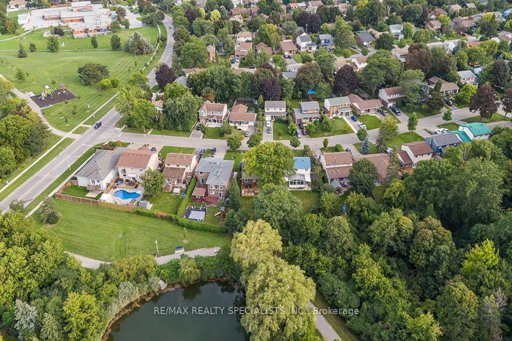 Photo 58 of 10 Lorraine Crescent, Brampton, Westgate — HOMEH