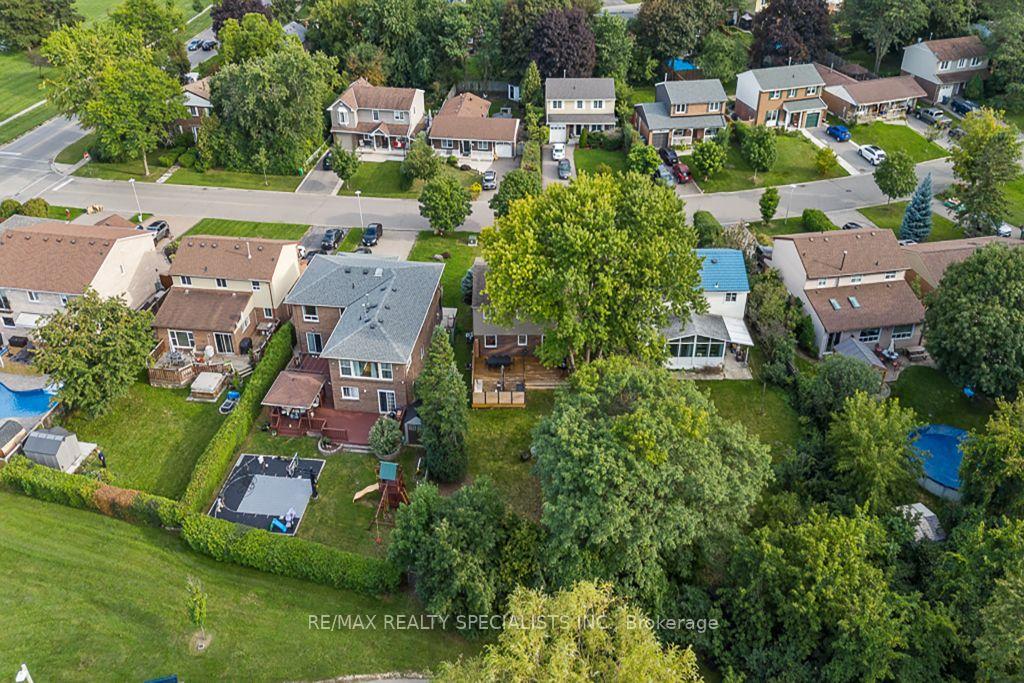 Photo 59 of 10 Lorraine Crescent, Brampton, Westgate — HOMEH
