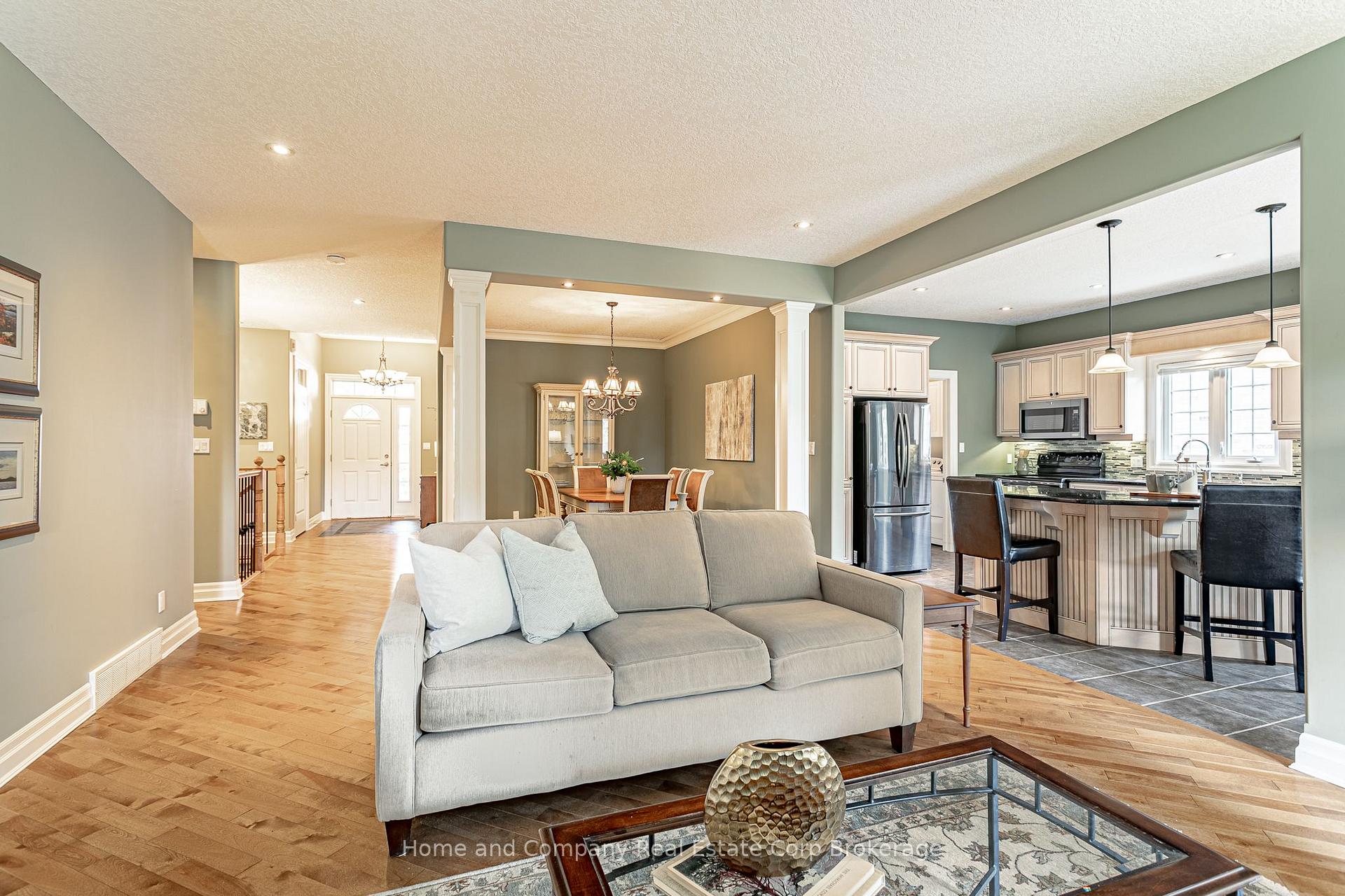 Photo 11 of Unit 23, 23 North Pointe Drive, Stratford — HOMEH