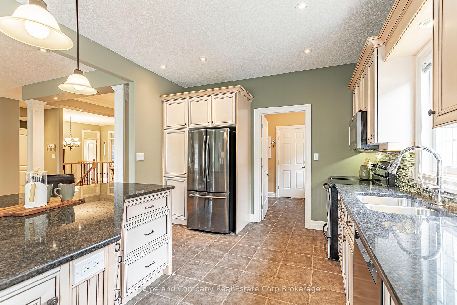Photo 16 of Unit 23, 23 North Pointe Drive, Stratford — HOMEH