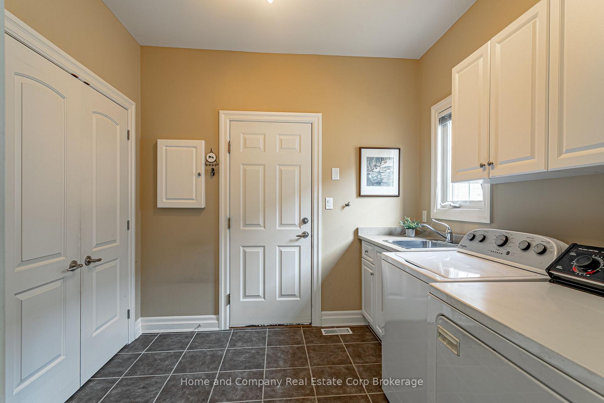 Photo 17 of Unit 23, 23 North Pointe Drive, Stratford — HOMEH
