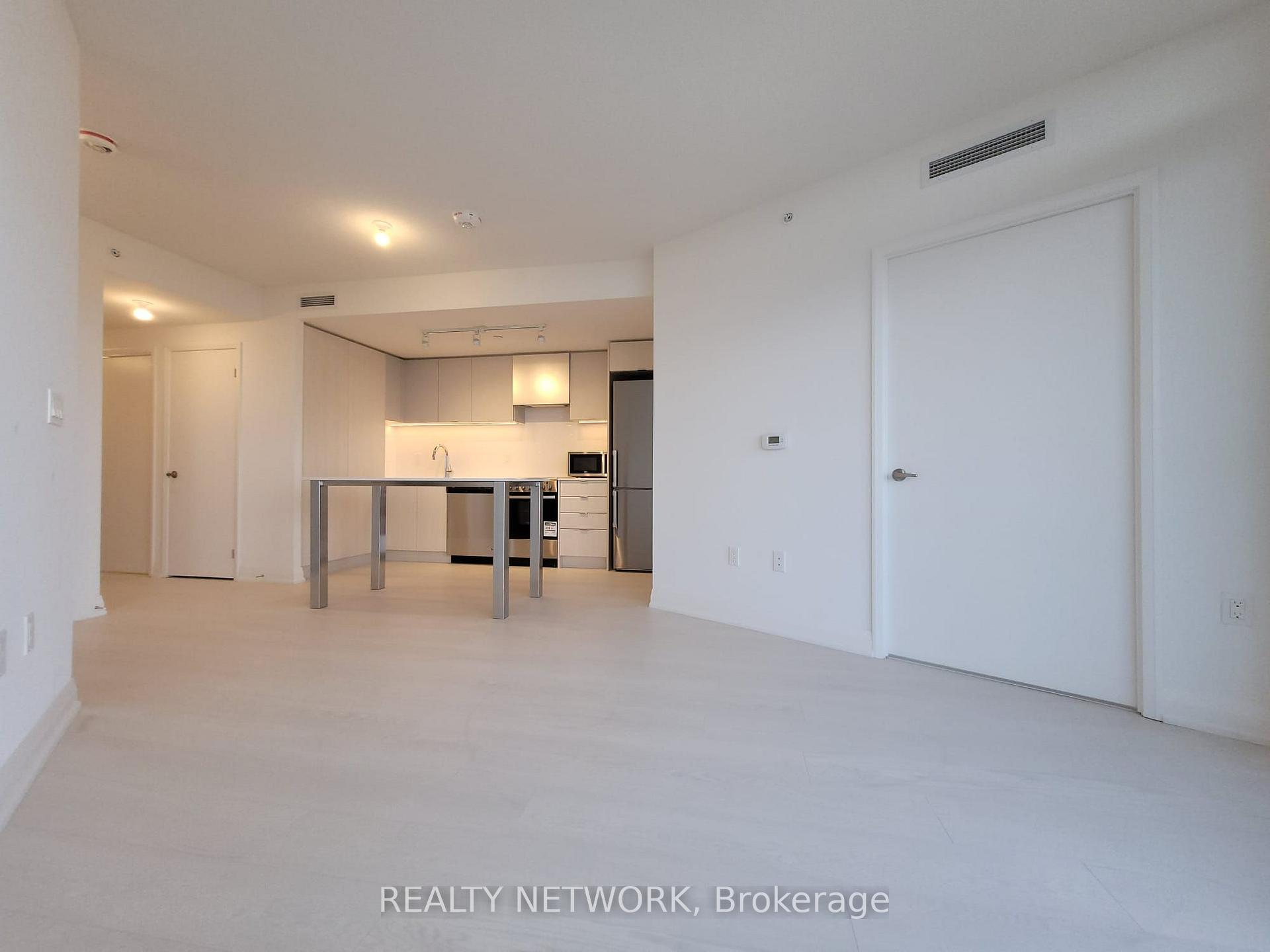 Photo 4 of Unit 2807, 30 Gibbs Road, Etobicoke, Islington-City Centre West — HOMEH