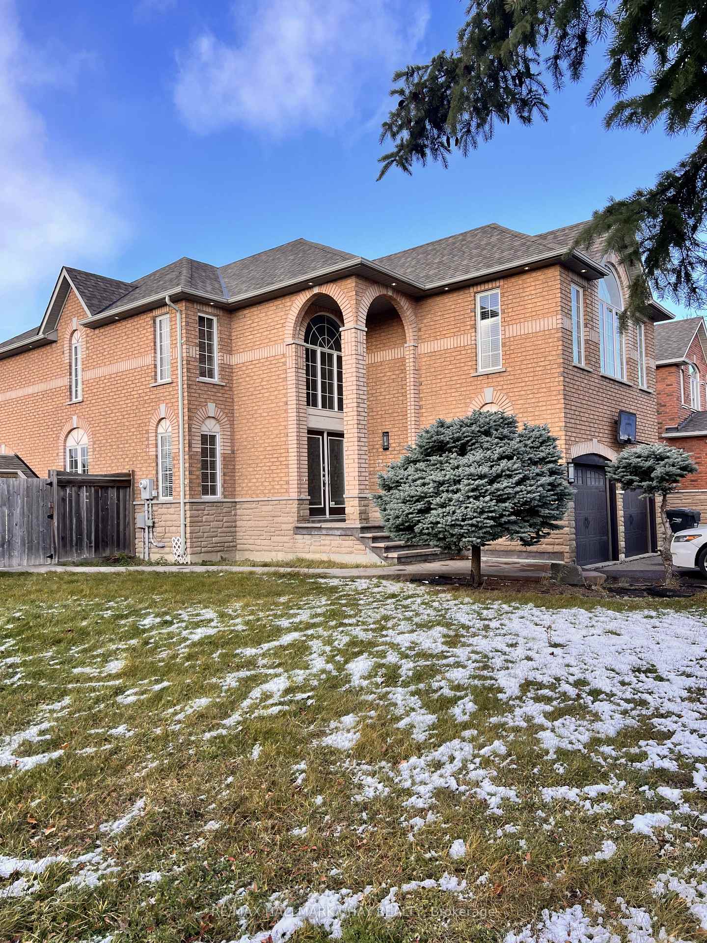 Photo 2 of 2 Southbend Drive S, Brampton, Snelgrove — HOMEH