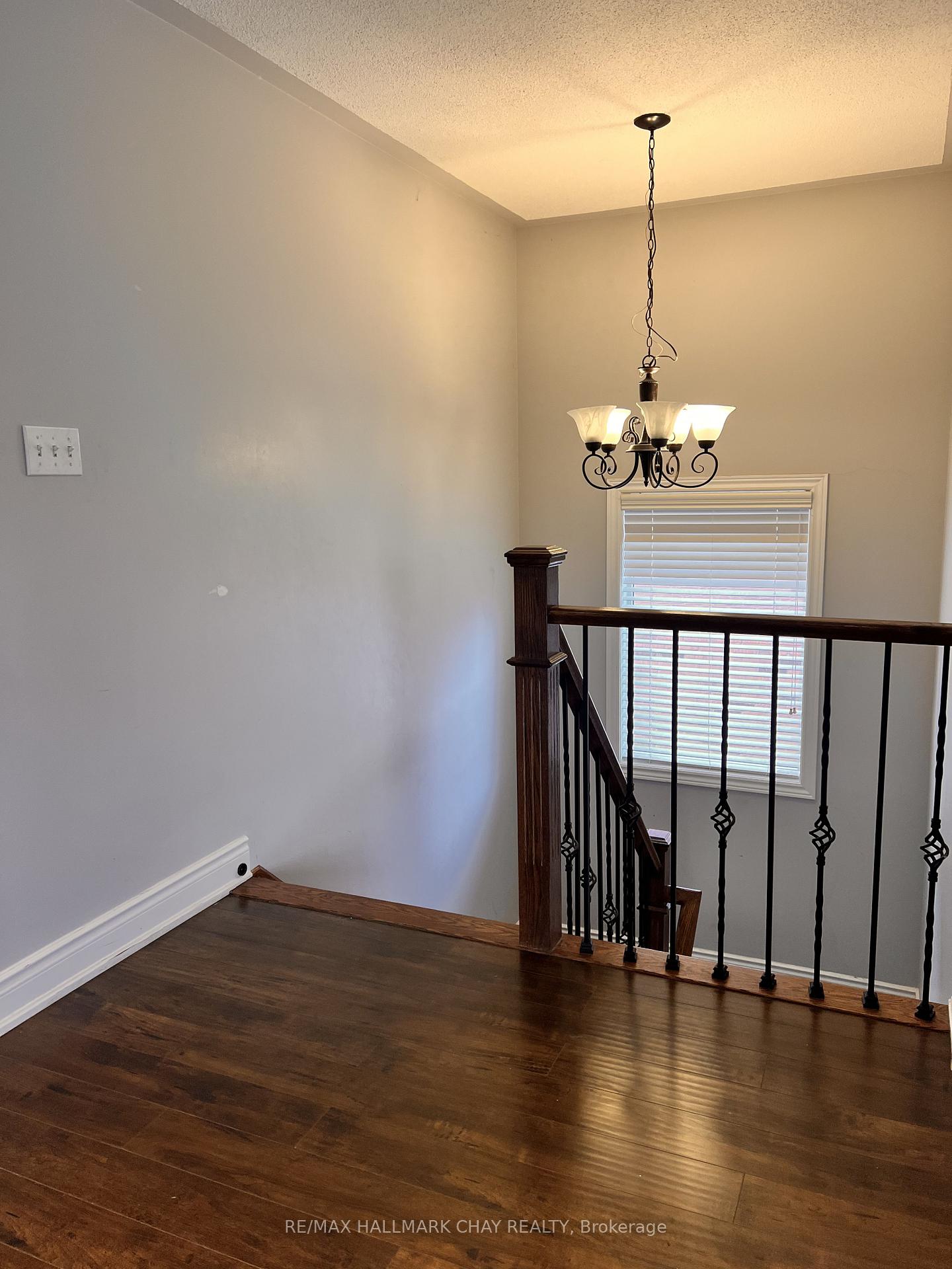 Photo 17 of 2 Southbend Drive S, Brampton, Snelgrove — HOMEH
