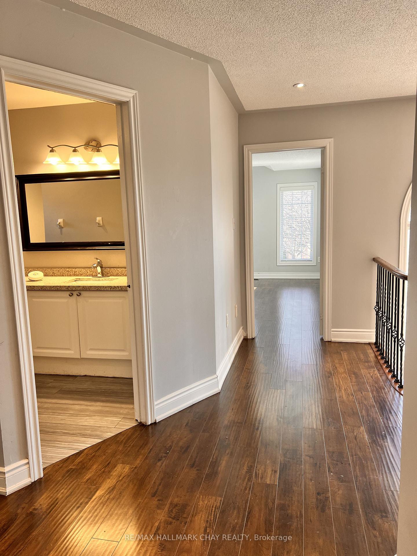 Photo 20 of 2 Southbend Drive S, Brampton, Snelgrove — HOMEH