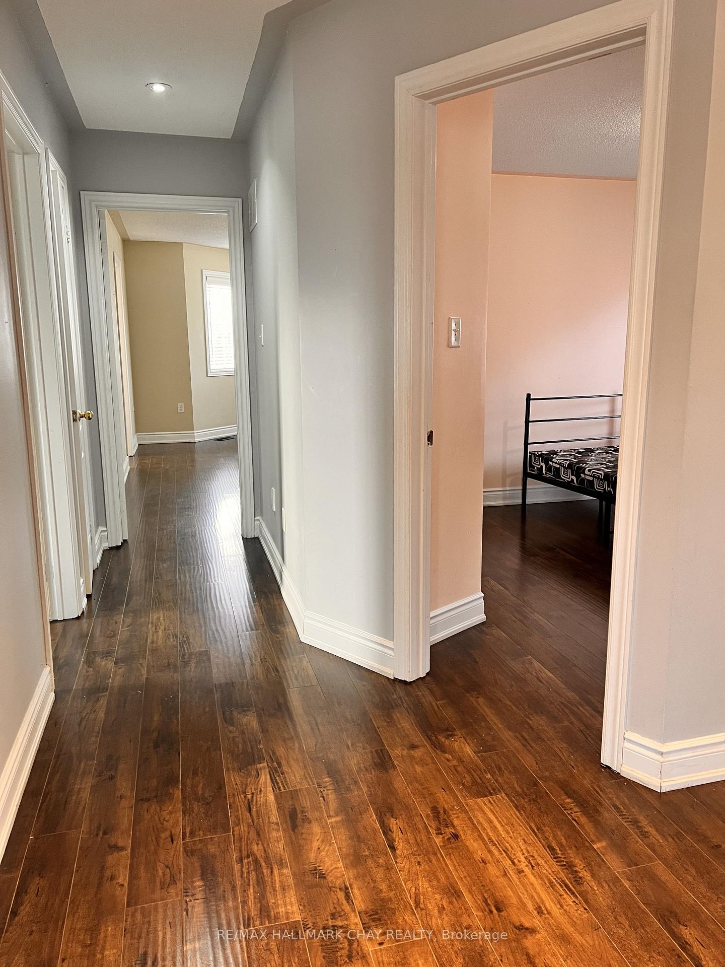 Photo 25 of 2 Southbend Drive S, Brampton, Snelgrove — HOMEH
