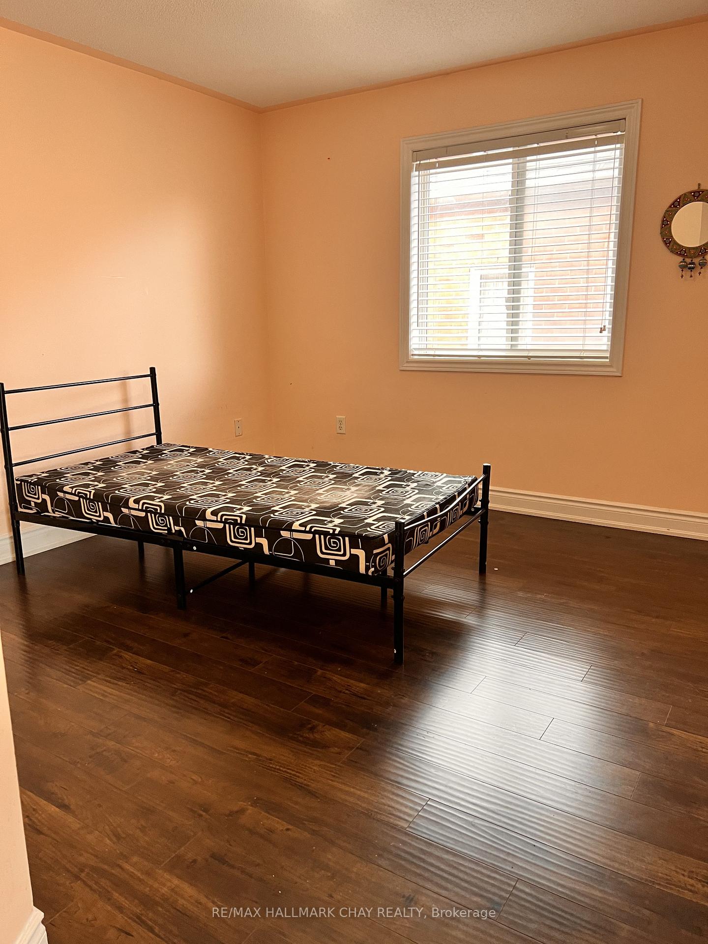 Photo 28 of 2 Southbend Drive S, Brampton, Snelgrove — HOMEH