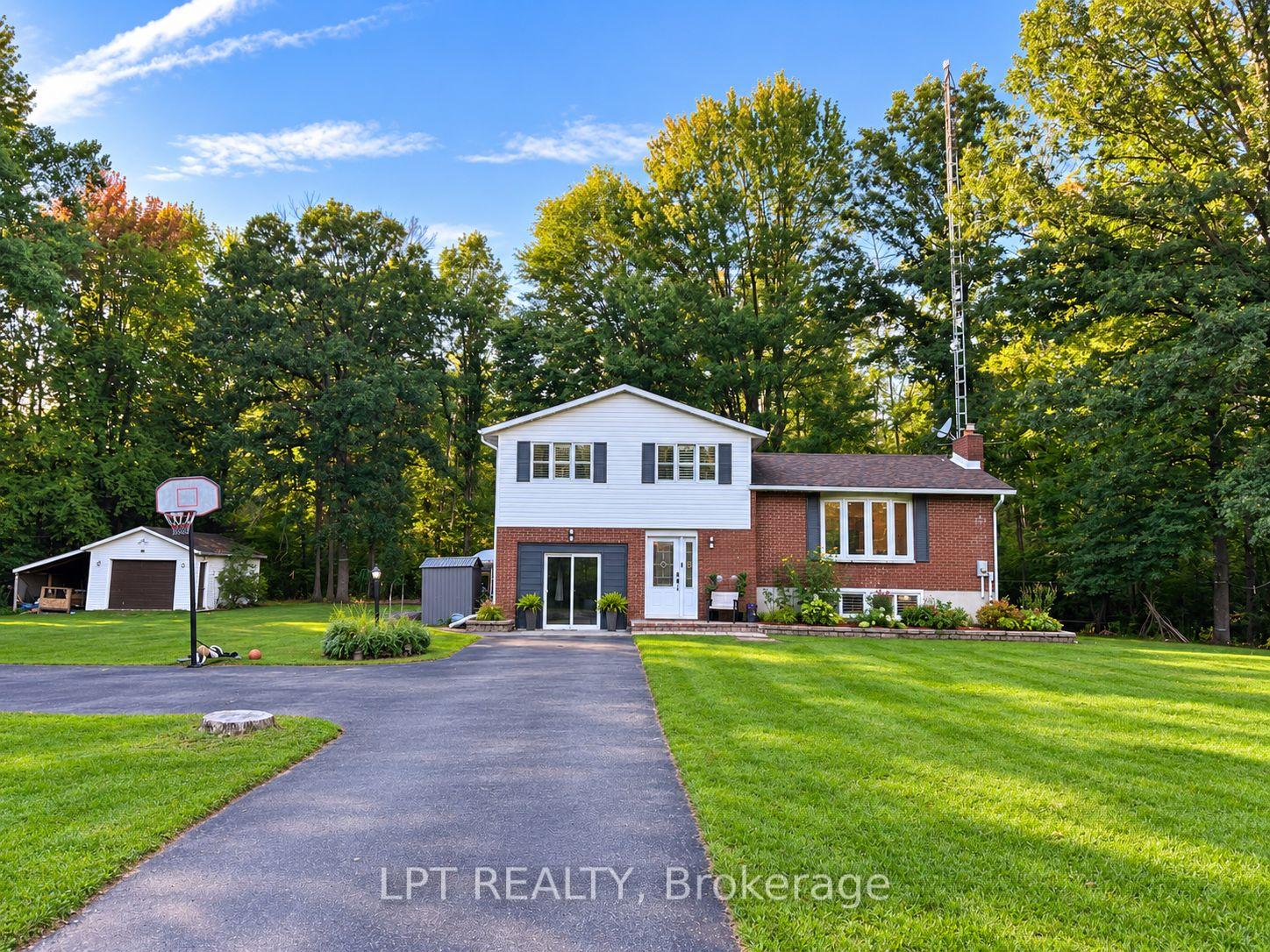 Photo 1 of 4566 4th Concession Road, Augusta, Augusta Twp — HOMEH