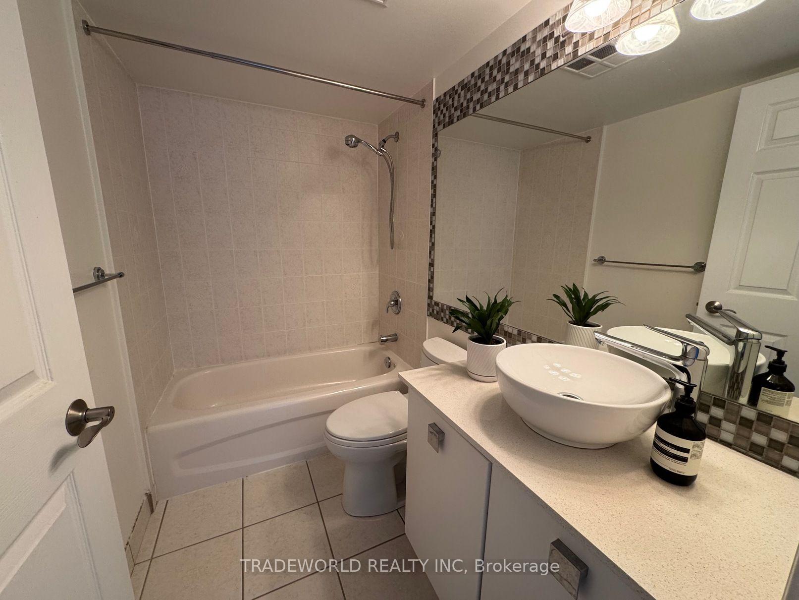 Photo 10 of Unit 2308, 228 Queens Quay W, Toronto, Waterfront Communities — HOMEH