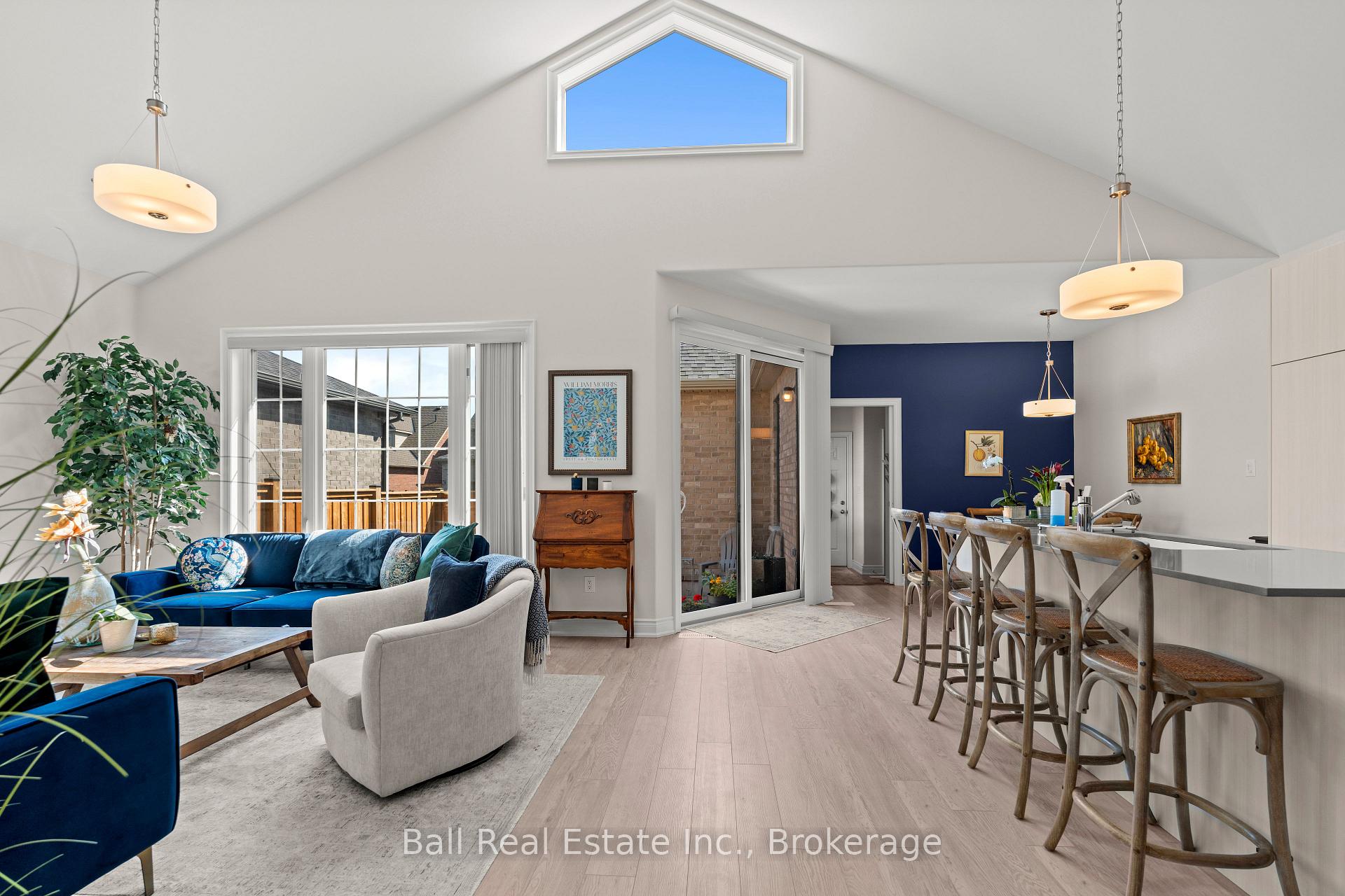 Photo 12 of 708 Whetstone Lane S, Peterborough, Northcrest Ward 5 — HOMEH