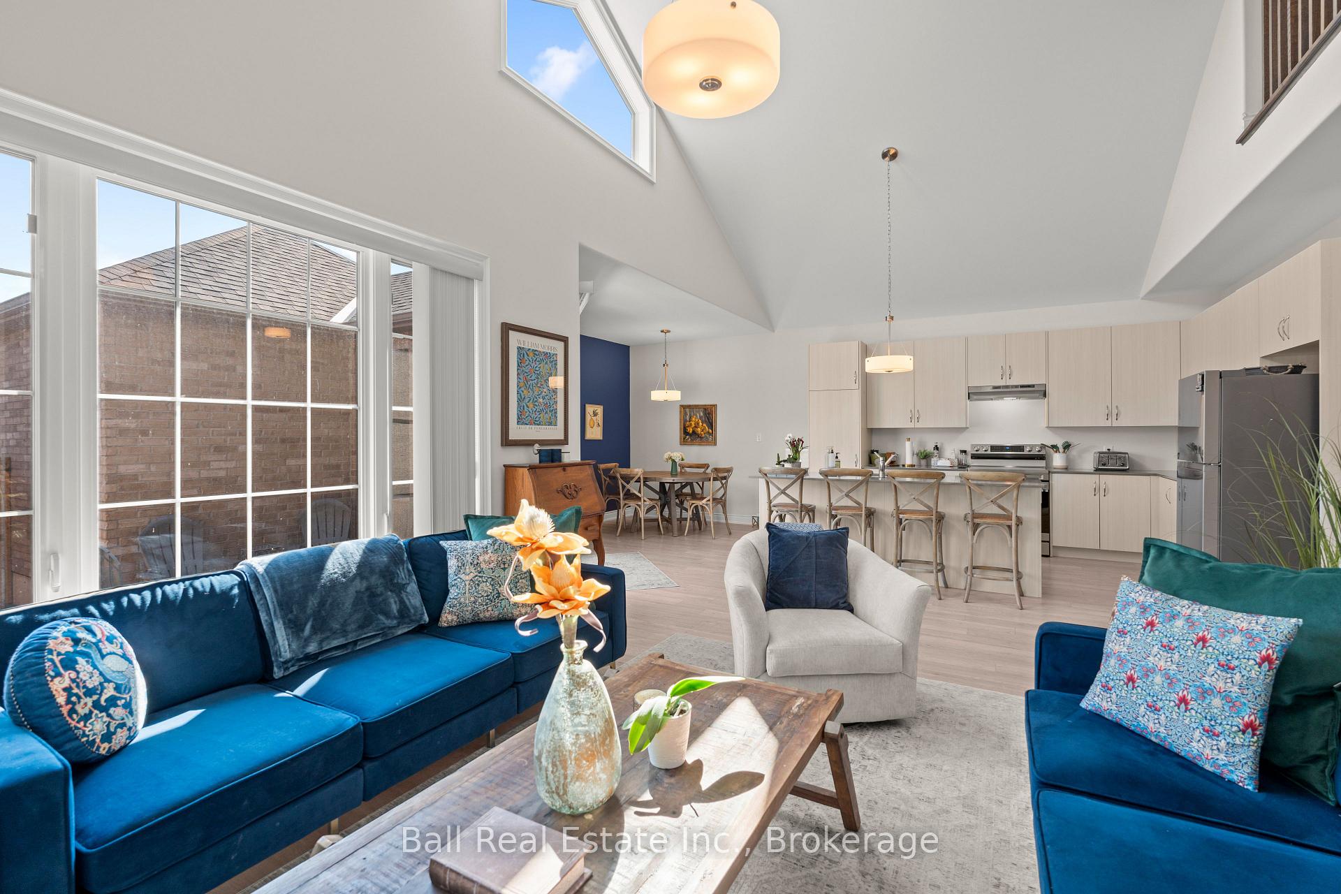 Photo 13 of 708 Whetstone Lane S, Peterborough, Northcrest Ward 5 — HOMEH