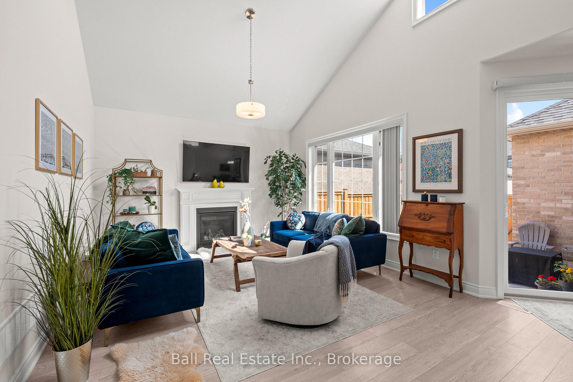 Photo 14 of 708 Whetstone Lane S, Peterborough, Northcrest Ward 5 — HOMEH
