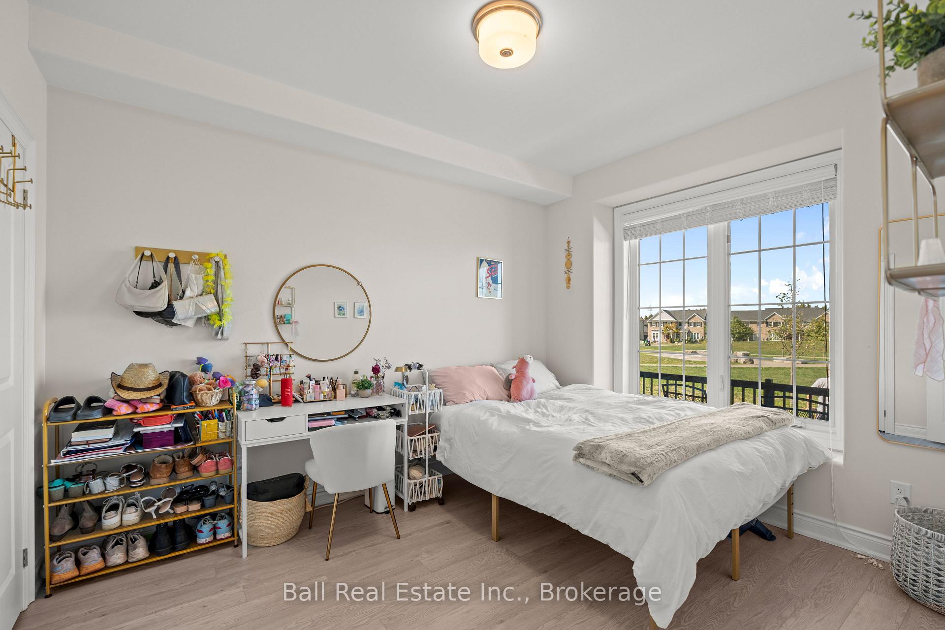 Photo 20 of 708 Whetstone Lane S, Peterborough, Northcrest Ward 5 — HOMEH