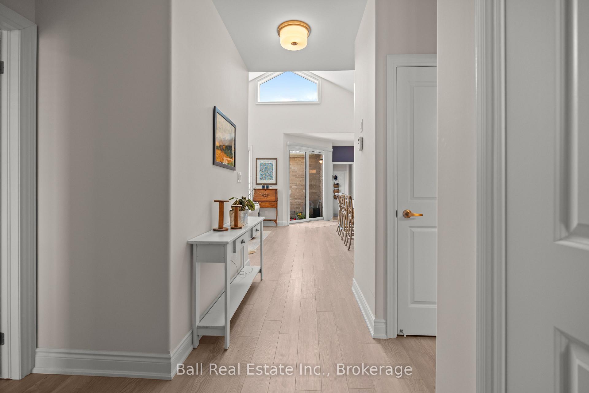Photo 23 of 708 Whetstone Lane S, Peterborough, Northcrest Ward 5 — HOMEH