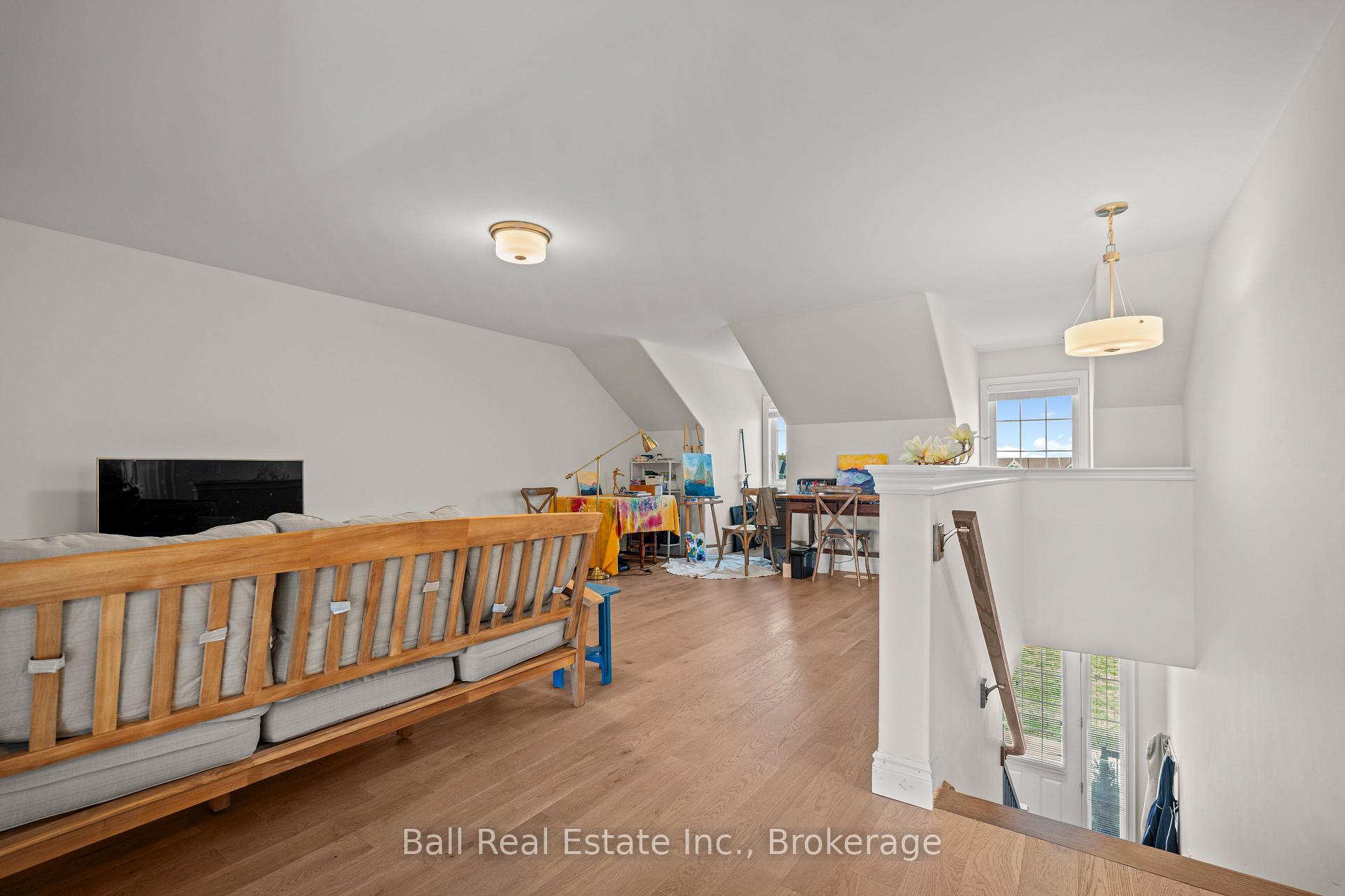 Photo 32 of 708 Whetstone Lane S, Peterborough, Northcrest Ward 5 — HOMEH