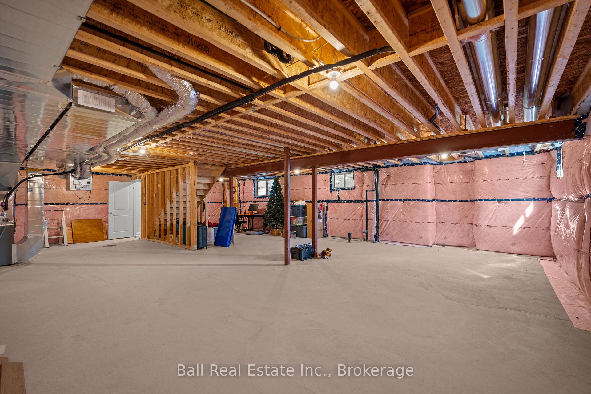 Photo 40 of 708 Whetstone Lane S, Peterborough, Northcrest Ward 5 — HOMEH