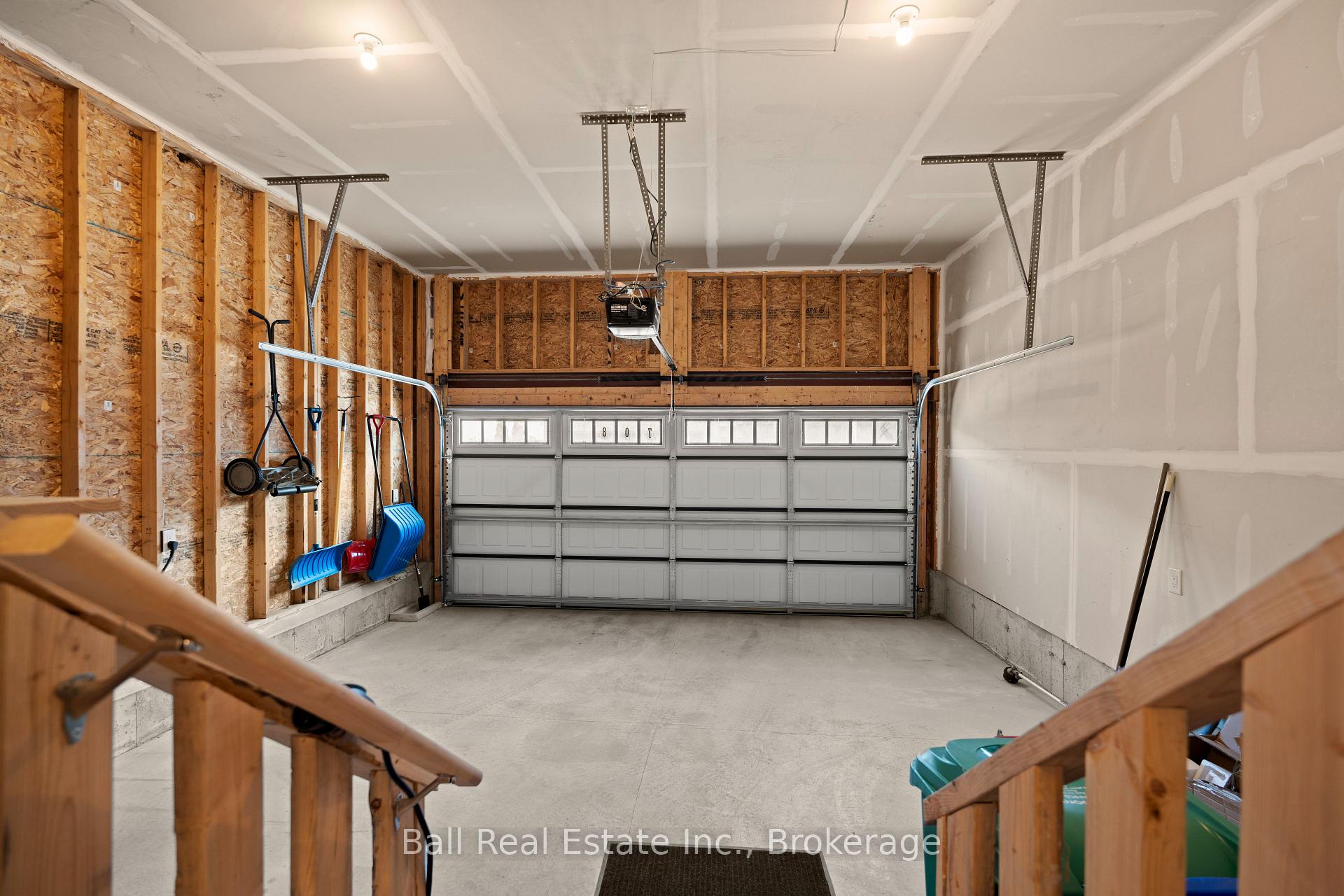 Photo 41 of 708 Whetstone Lane S, Peterborough, Northcrest Ward 5 — HOMEH