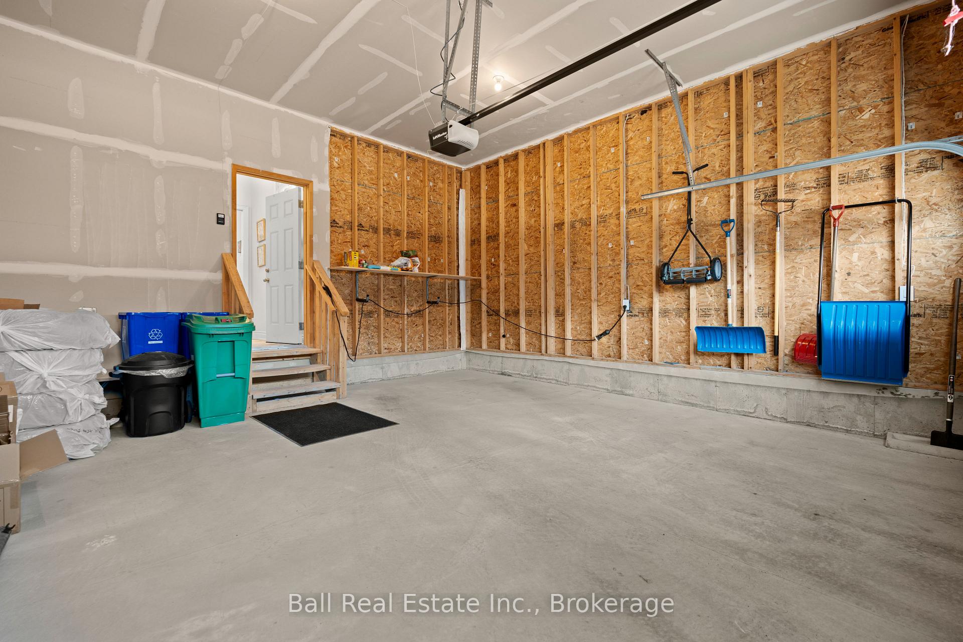 Photo 42 of 708 Whetstone Lane S, Peterborough, Northcrest Ward 5 — HOMEH