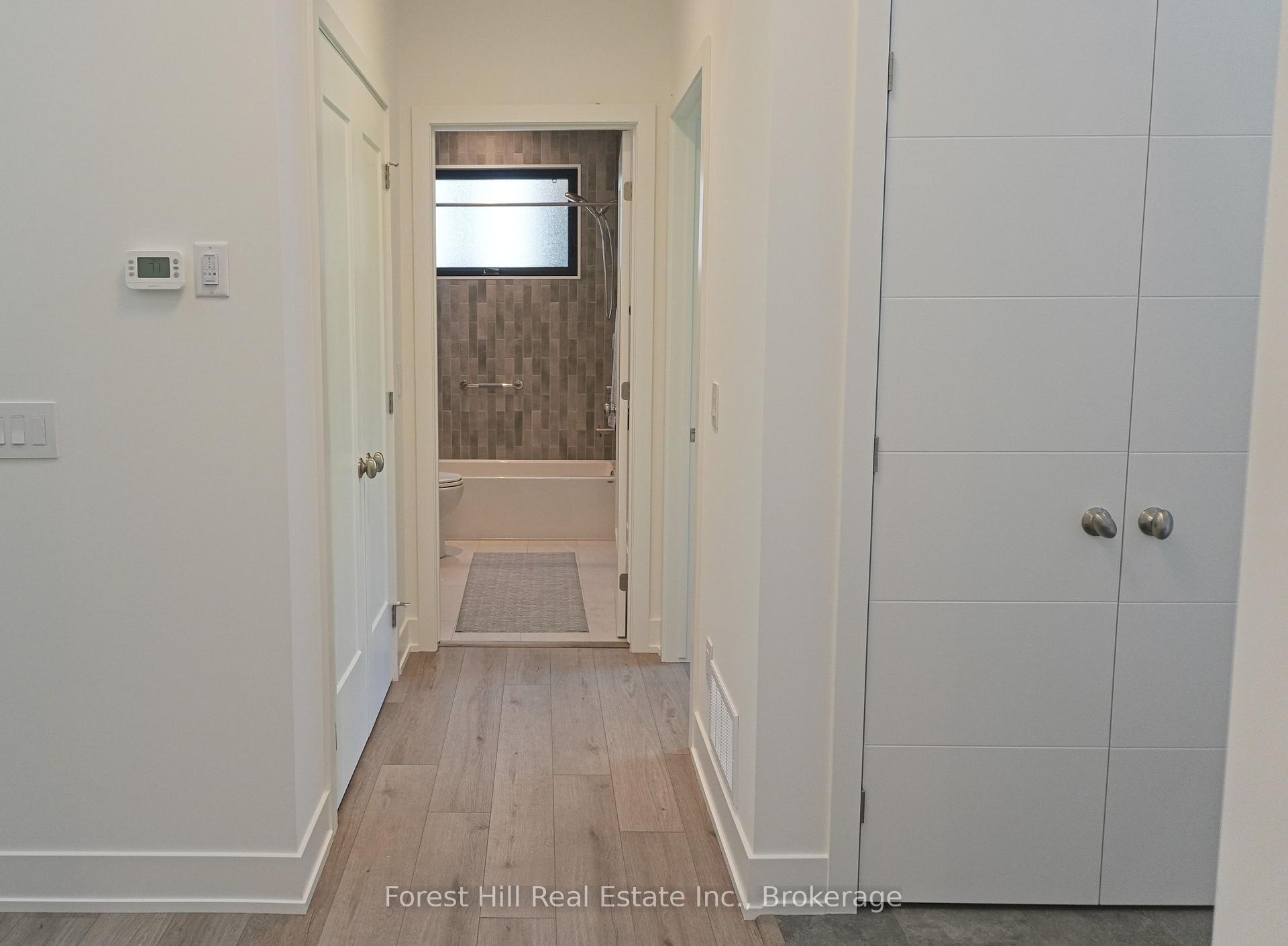 Photo 13 of 29 Niagara Street N, Collingwood — HOMEH
