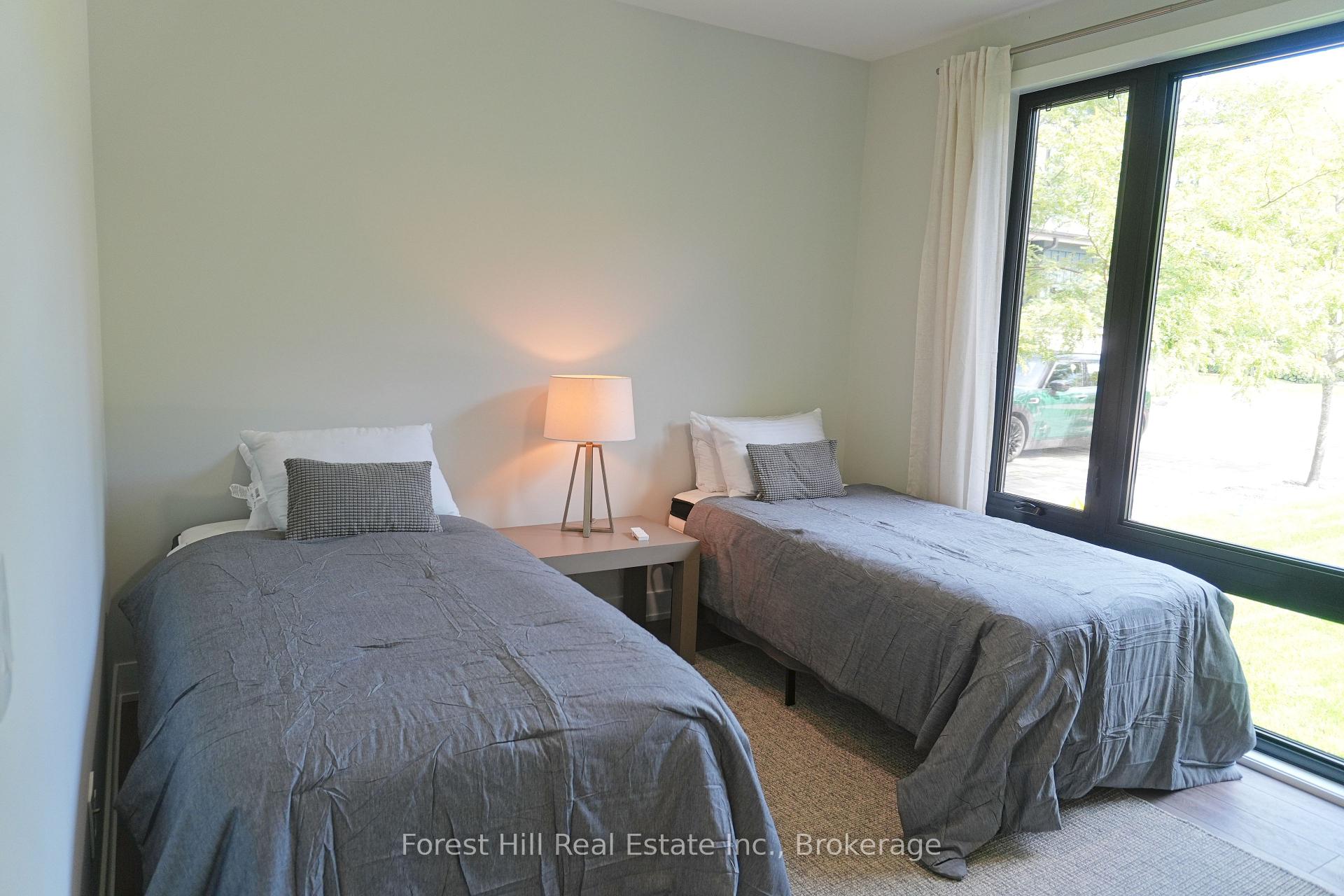 Photo 15 of 29 Niagara Street N, Collingwood — HOMEH
