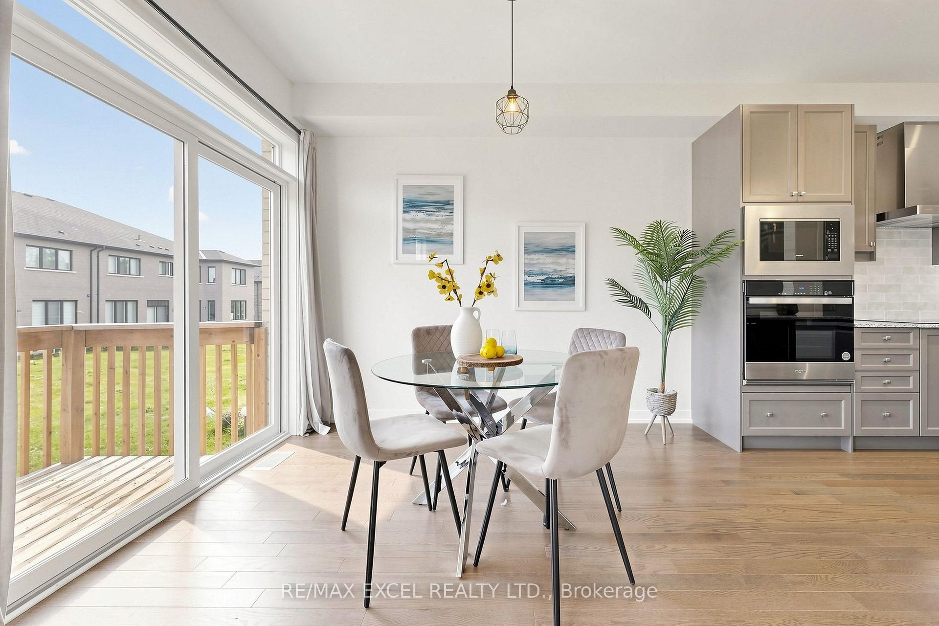 Photo 10 of 66 Mountainside Crescent, Whitby, Rolling Acres — HOMEH