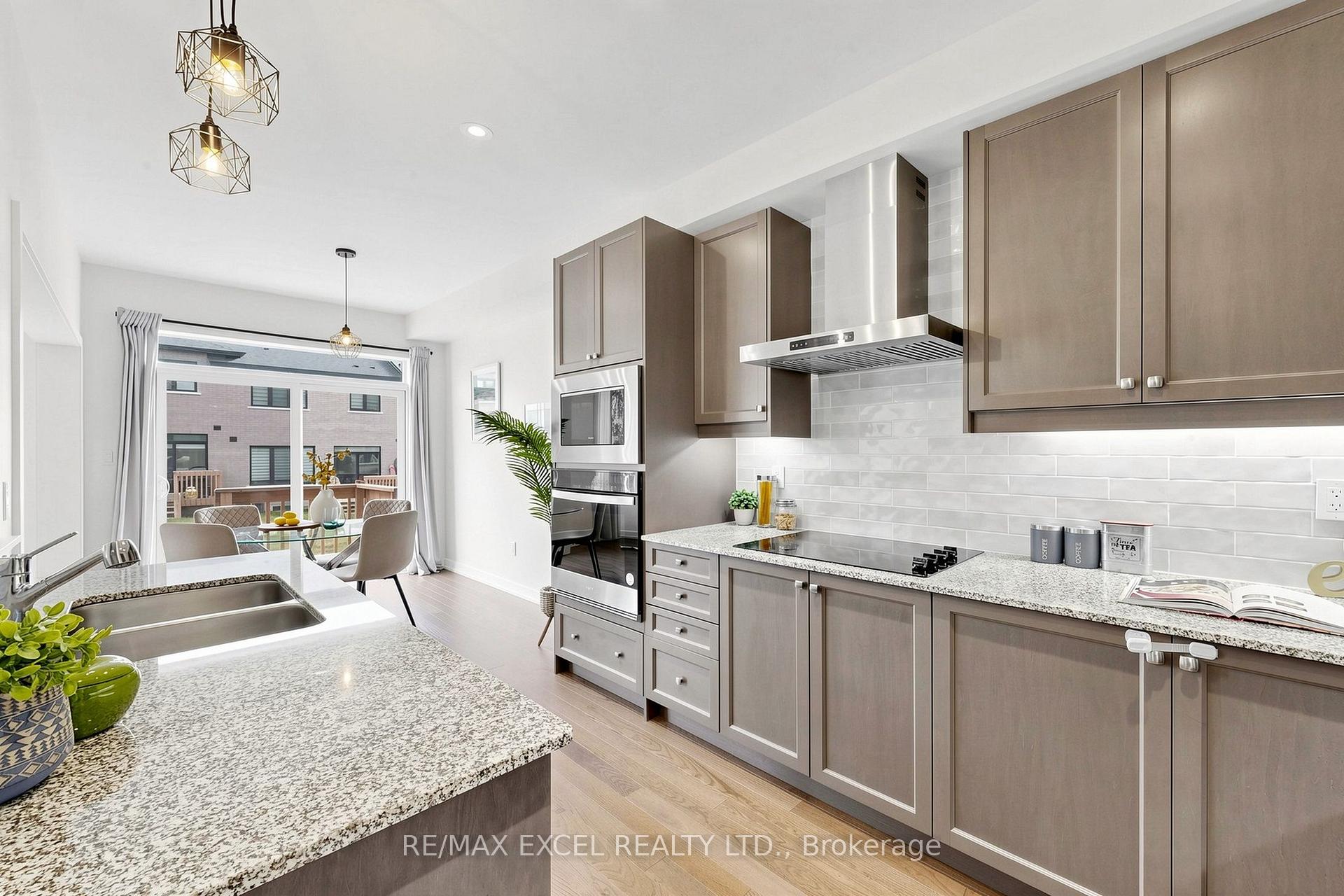 Photo 14 of 66 Mountainside Crescent, Whitby, Rolling Acres — HOMEH
