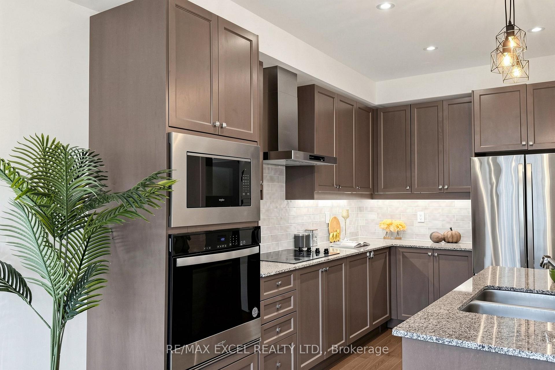Photo 16 of 66 Mountainside Crescent, Whitby, Rolling Acres — HOMEH