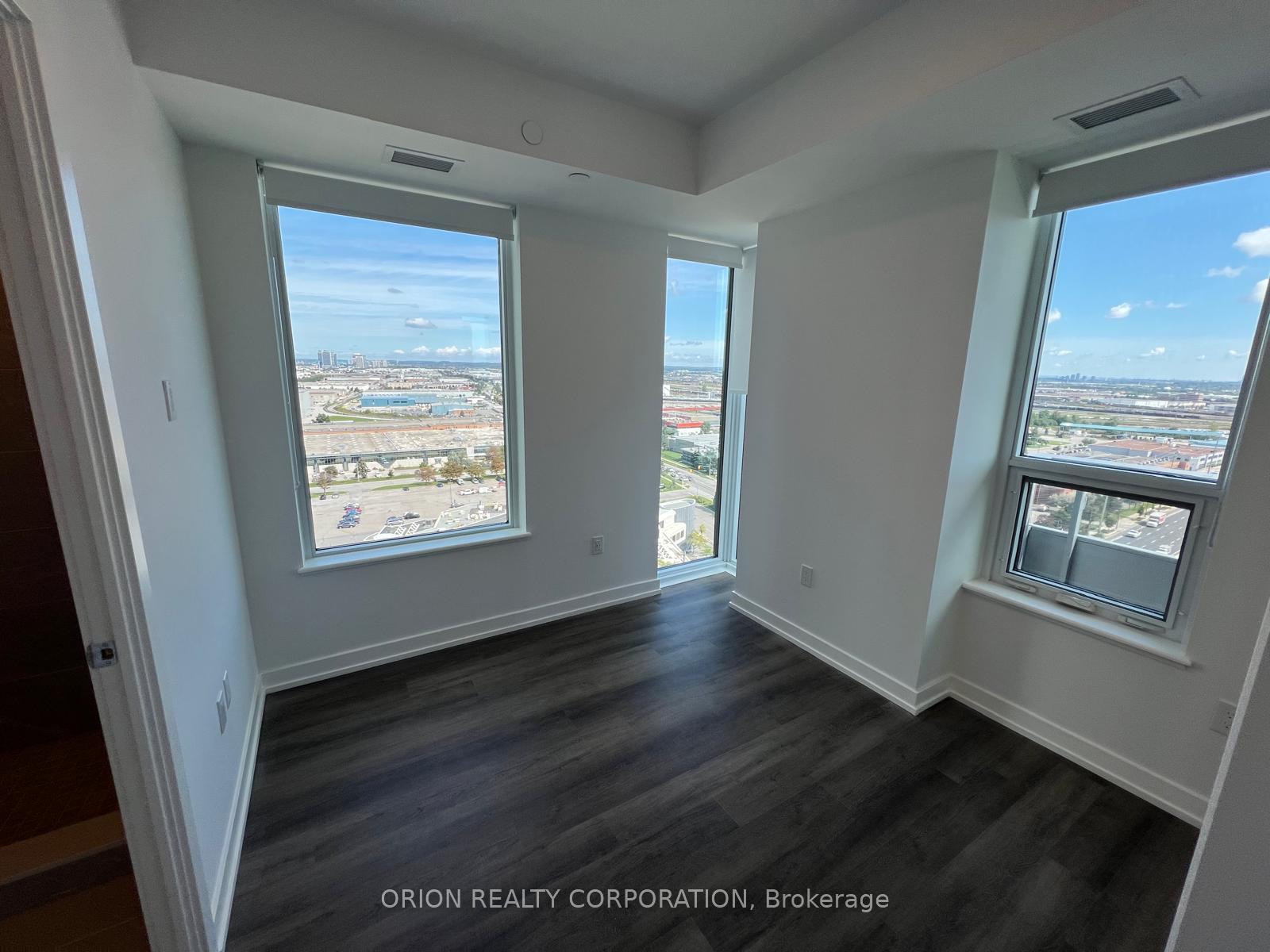 Photo 9 of Unit 1502, 5 Meadowdale Road, Vaughan, Vaughan Corporate Centre — HOMEH