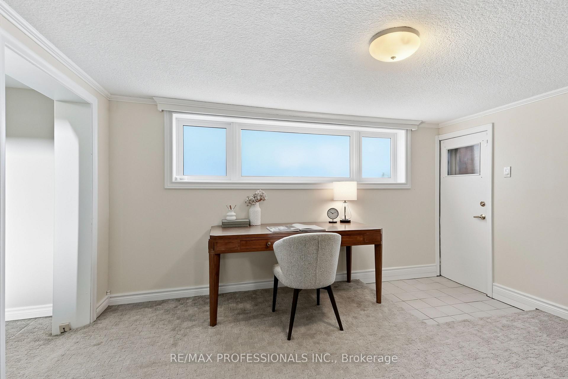 Photo 49 of 38 Ballacaine Drive, Etobicoke, Stonegate-Queensway — HOMEH