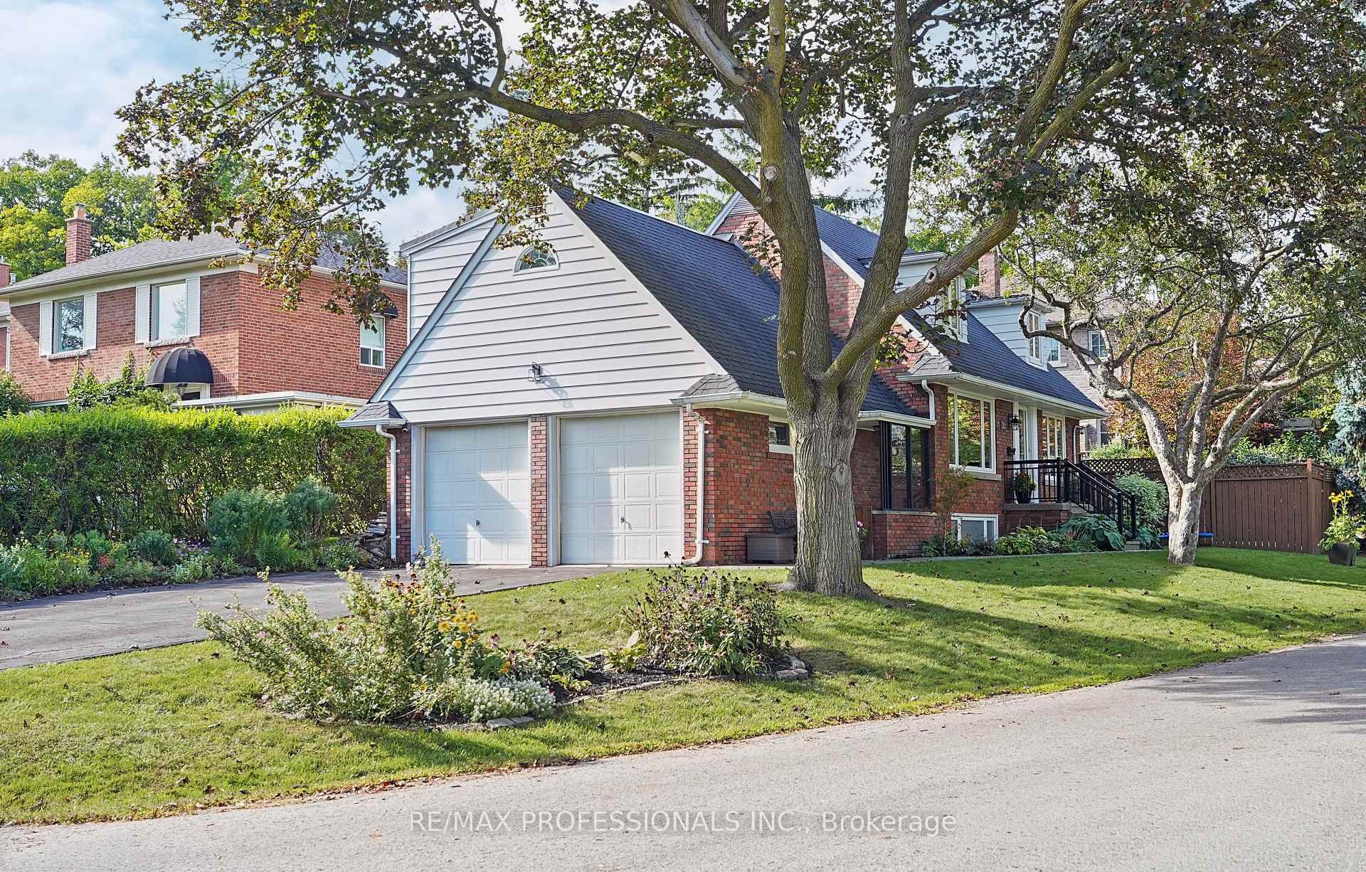Photo 70 of 38 Ballacaine Drive, Etobicoke, Stonegate-Queensway — HOMEH
