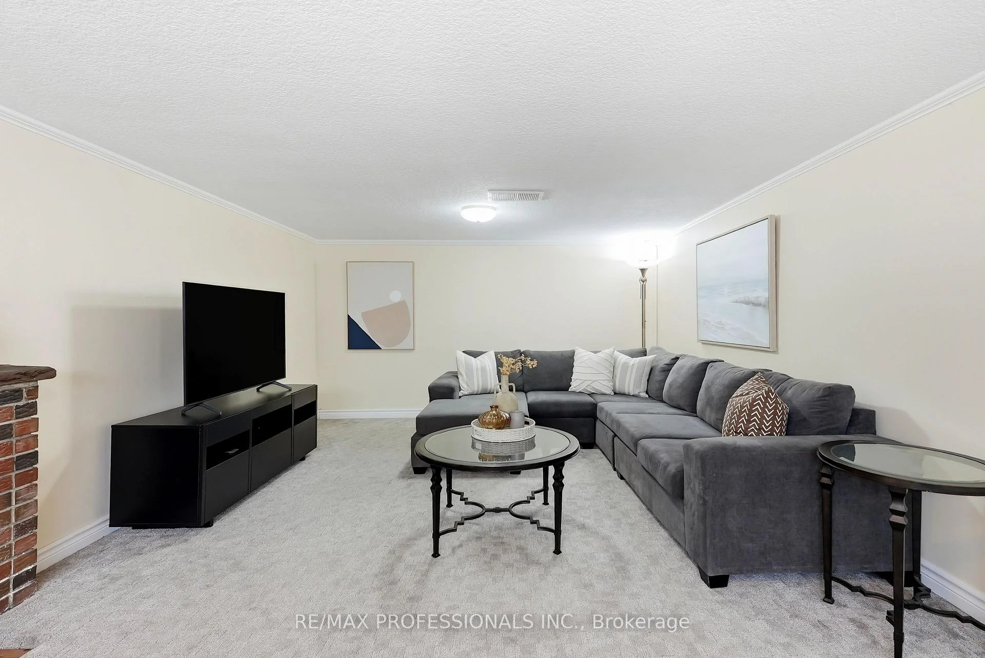 Photo 42 of 38 Ballacaine Drive, Etobicoke, Stonegate-Queensway — HOMEH
