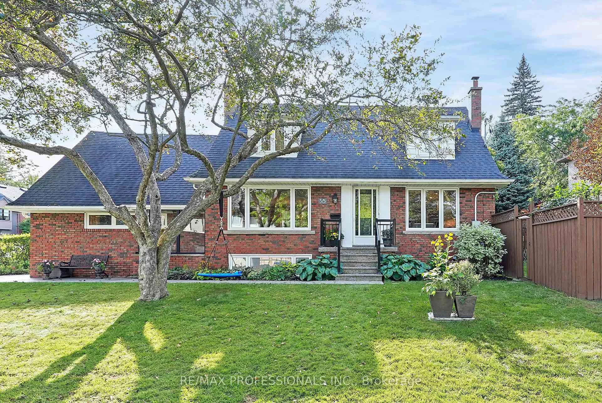 Photo 60 of 38 Ballacaine Drive, Etobicoke, Stonegate-Queensway — HOMEH