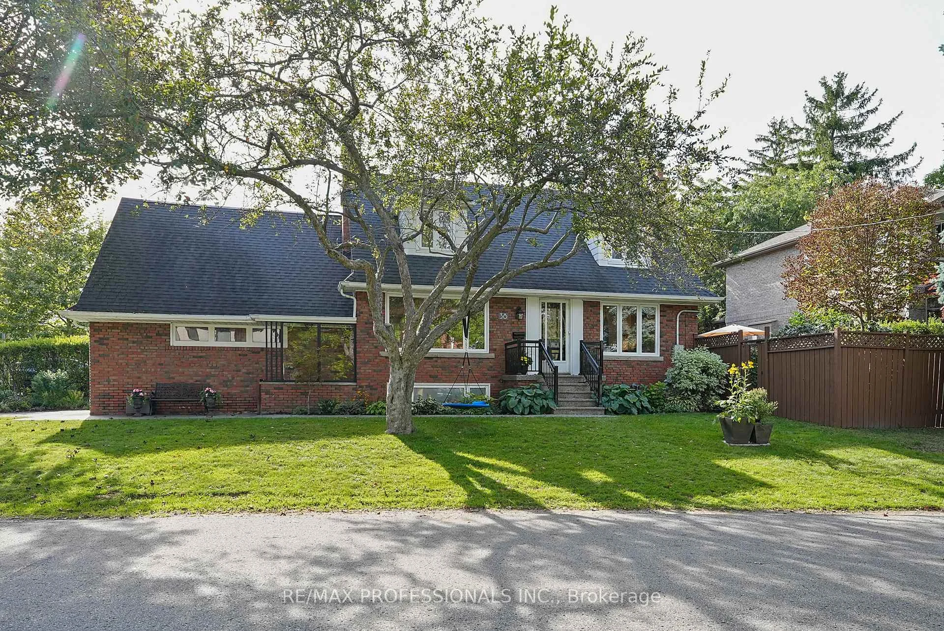 Photo 71 of 38 Ballacaine Drive, Etobicoke, Stonegate-Queensway — HOMEH