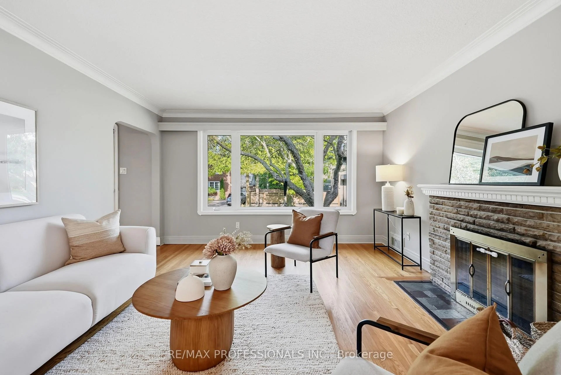Photo 82 of 38 Ballacaine Drive, Etobicoke, Stonegate-Queensway — HOMEH