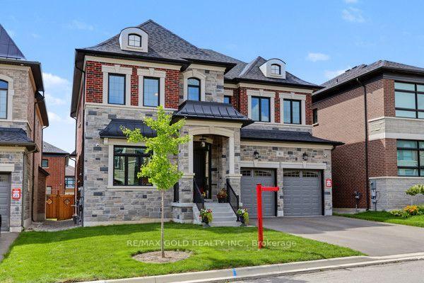 Photo 3 of 81 Kinburn Crescent, Vaughan, Vellore Village — HOMEH