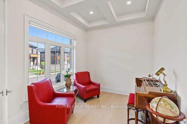 Photo 6 of 81 Kinburn Crescent, Vaughan, Vellore Village — HOMEH