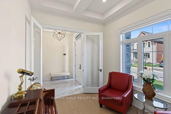 Photo 7 of 81 Kinburn Crescent, Vaughan, Vellore Village — HOMEH