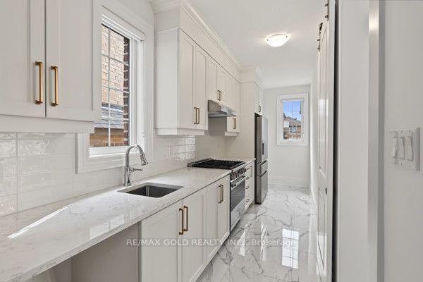 Photo 12 of 81 Kinburn Crescent, Vaughan, Vellore Village — HOMEH