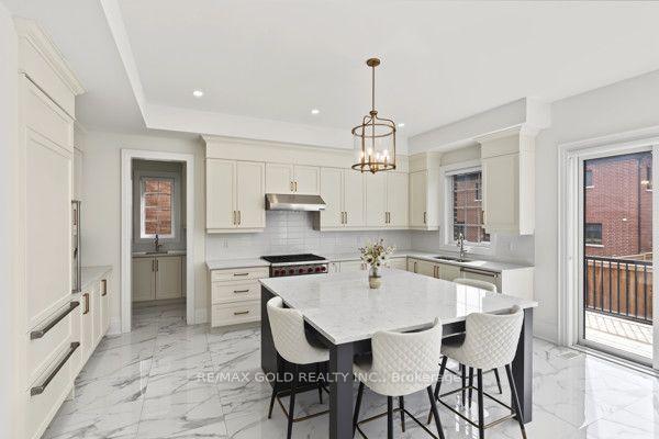 Photo 14 of 81 Kinburn Crescent, Vaughan, Vellore Village — HOMEH
