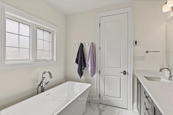 Photo 29 of 81 Kinburn Crescent, Vaughan, Vellore Village — HOMEH