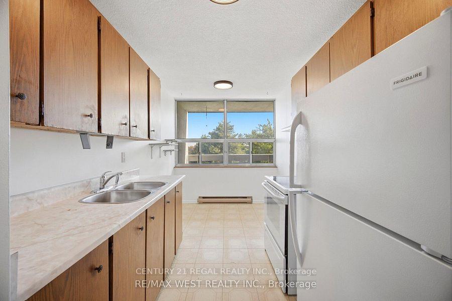 Photo 6 of Unit 409, 15 Kensington Road, Brampton, Queen Street Corridor — HOMEH