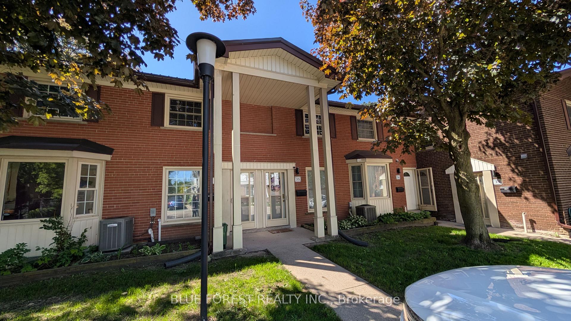 Photo 1 of 36 Arbour Glen Crescent, London, East A — HOMEH