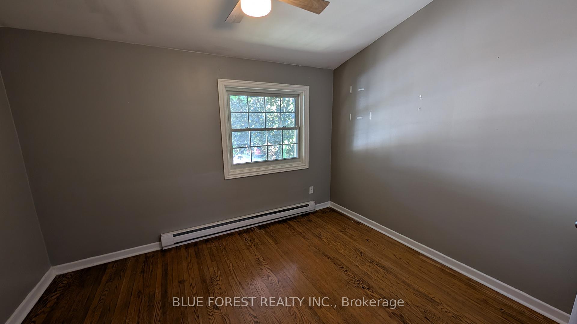 Photo 9 of 36 Arbour Glen Crescent, London, East A — HOMEH
