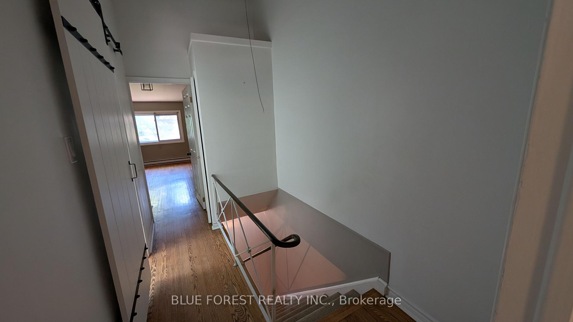 Photo 12 of 36 Arbour Glen Crescent, London, East A — HOMEH