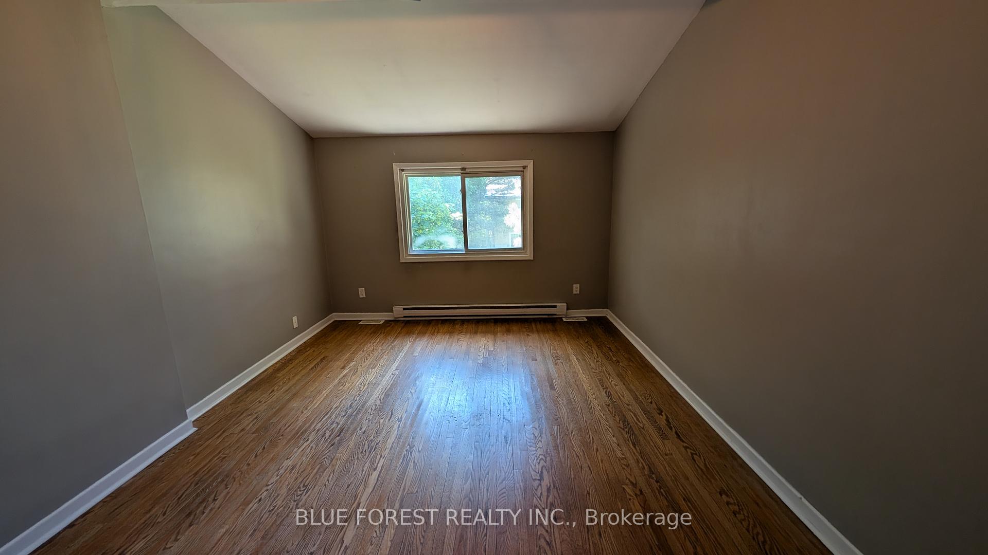 Photo 14 of 36 Arbour Glen Crescent, London, East A — HOMEH