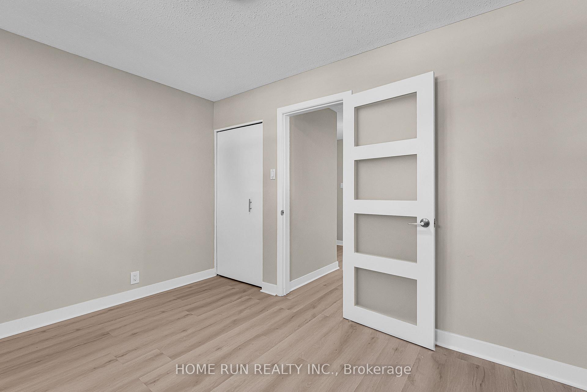 Photo 7 of 1259 Meadowlands Drive E, Ottawa, City View/Skyline/Fisher Heights/Parkwood Hills — HOMEH