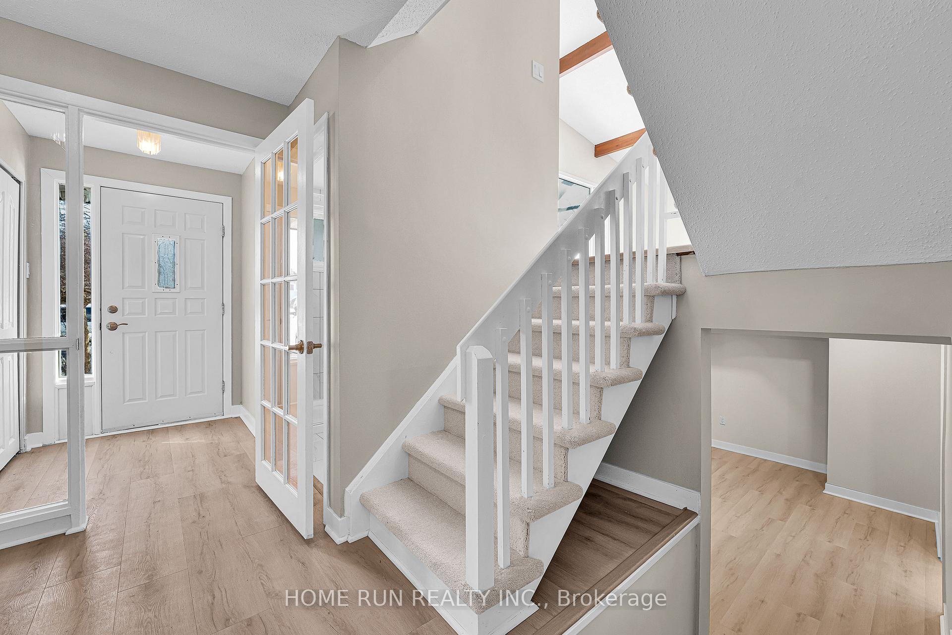 Photo 9 of 1259 Meadowlands Drive E, Ottawa, City View/Skyline/Fisher Heights/Parkwood Hills — HOMEH