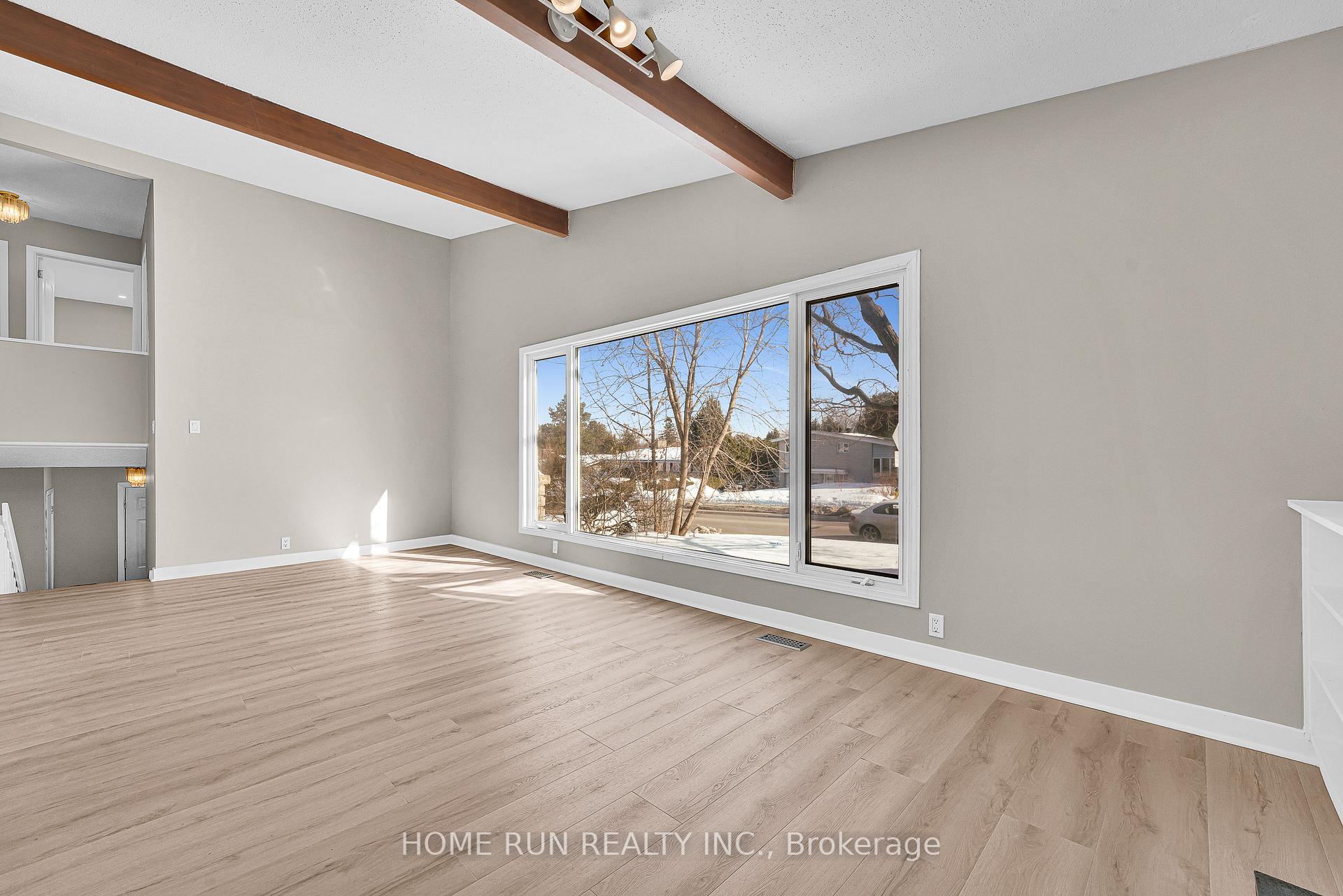 Photo 15 of 1259 Meadowlands Drive E, Ottawa, City View/Skyline/Fisher Heights/Parkwood Hills — HOMEH